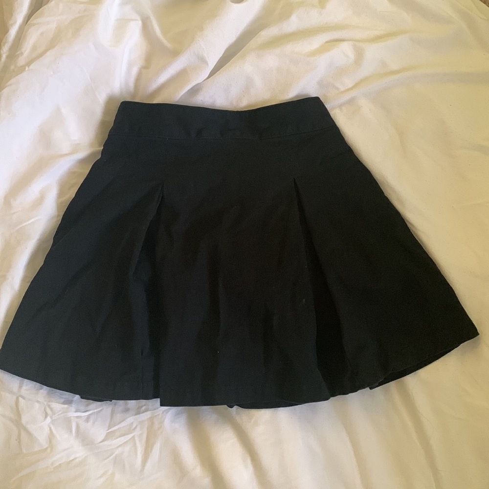 GAP PLEATED SKIRT